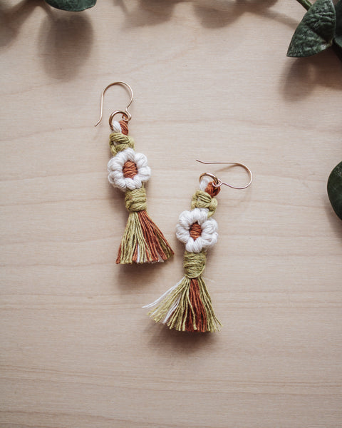 Gold Daisy Earrings